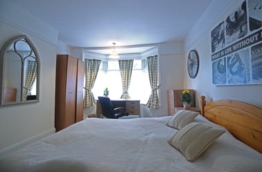 Burgess rd, Bassett, Southampton - Image 3